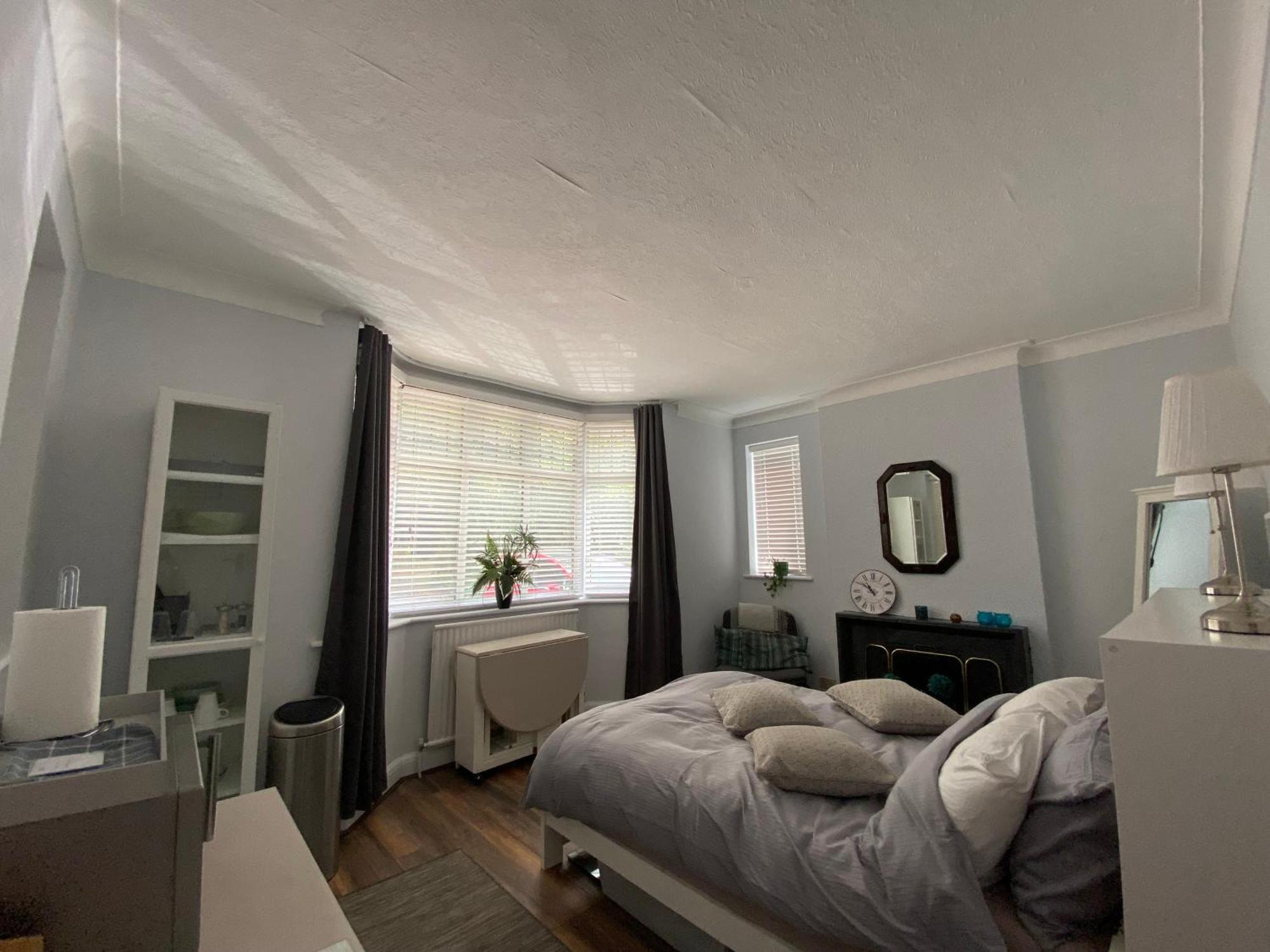 Spacious Double Studio-Style Room Orpington Exterior photo